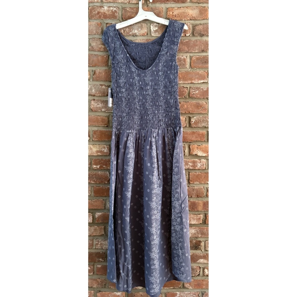 Universal Thread Women's Blue Floral Print Smocked Midi A-Line Dress Size M NWT - Picture 2 of 13